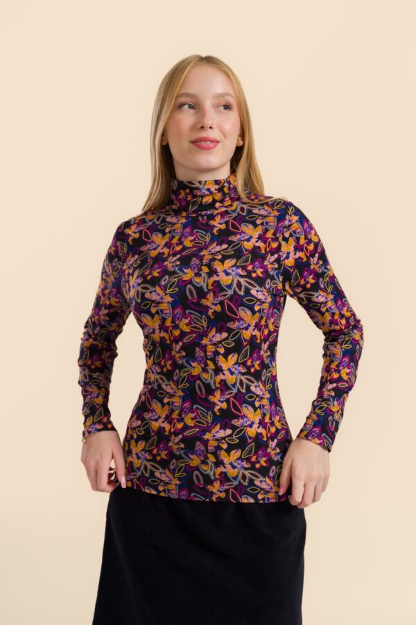 RUBY TOP BRIGHT AUTUMN FLOWERS
